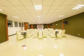 Vienna Hotel Jiangsu Wuxi Yixing Metro Station - Image 4