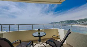 MonteCasa Seaview Rooms - Image 3