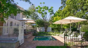 Rozenburg Guest House - Image 2