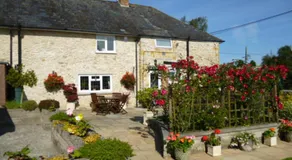 Quiet Woman House - Image 3