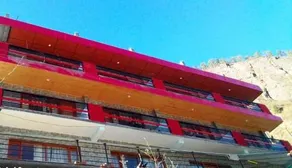Hill Ice Guesthouse & Cafe - Mountain View & Balcony, Tosh - Image 1