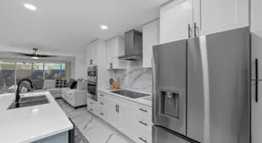 Luxury Style townhome with Pool - 1 Miles to Bucs Stadium - Image 4