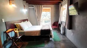 Suíte em Lumiar - Hospedaria Casa Quíron - Image 2