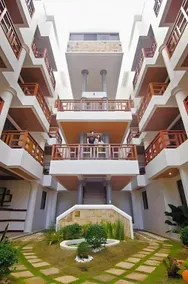 Giulius Boracay Italian Resort - Image 3