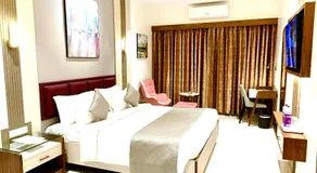 PUSHPAK HOTEL & CONVENTION - Image 2