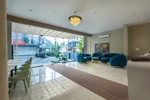 The Continental Suites - Image 5