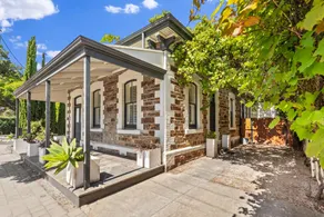 Heritage Bluestone Home Near Scotch College - Image 4