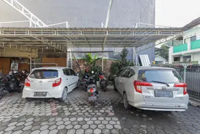 RedDoorz Syariah Papian near Universitas Jember - Image 2