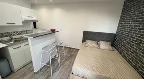 Quiet & bright studio 15min away from Paris - Image 2
