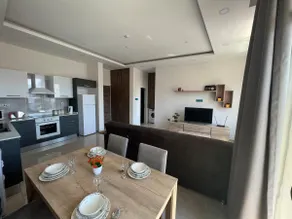 F35-Spa, Gym, Pool, Netflix Included/Central - Image 3