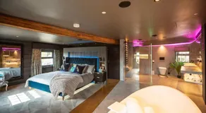 The Bakers Luxury Top Floor Apartment - Image 4