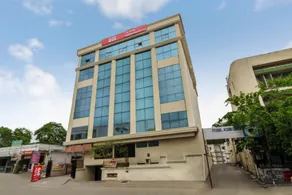 OYO 45579 Hotel Vishnu Residency - Image 3