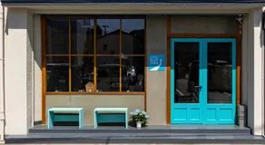 Guest House BLUE DOOR - Image 5