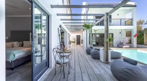 Whale Rock Luxury Lodge - Image 3