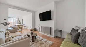 Modern 5 Bedroom House by Oxford Train Station - Image 2