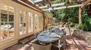 FROGWELL HOLLOW immerse into an idyllic fairytale - Image 5