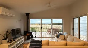 Roo Views - Linen, Wi-Fi, EV charger - Image 2