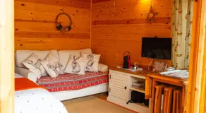 Moors Wood Relaxing ,Tranquil retreat with Hot Tub - Image 2