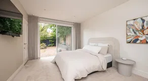 Harmony Lane, Elsternwick - Image 2