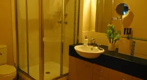 Accommodation on Westlake Mount Ommaney - Image 2