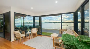 Riverside Luxury - Image 4