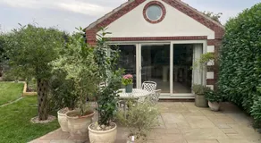 Lavender Lodge - Image 4