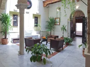 La Casa del Pozo Santo Apartments - Image 3