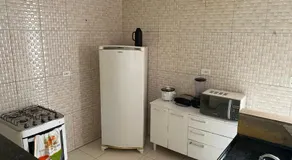 Espaço Amplo de 2 quartos com 2 camas de casal e 1 de solteiro - Image 4