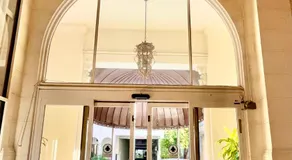 The Green Room - Poolside Studio with Parking Spot at 1920s Historic Residence on Palm Beach Island - Image 2