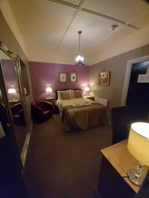 No 1 Hotel - Image 2