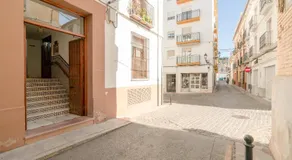 Apartamento confortável \"Calle Purgatorio Centro\" no centro histórico com varandas - Image 4