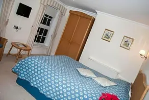 Millhouse Hotel And Riverside Restaurant - Image 2
