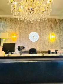 Bloomsbury Palace Hotel - Image 4