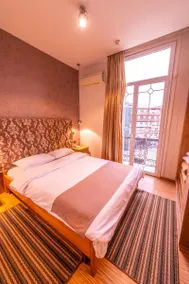 Metropolis Hotel - Image 2
