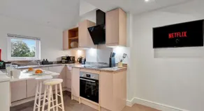 2 Bedroom City Centre Apartment with Free Parking - Image 3