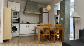 Dos Torres Tenor Gayarre - Encanto con Balcón Interior - Image 3