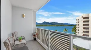 Belle Escapes 703 Harbour Lights Cairns Apartment with water views - Image 4