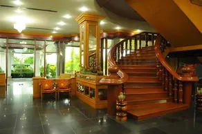 Pathum Thani Place Hotel - Image 2