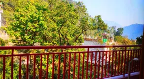 Hill Hoppers Hotel - Image 4