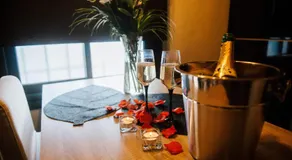La Suite Romantique avec Jacuzzi au Cœur de Perpignan - Image 4