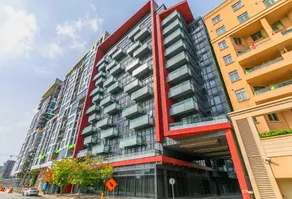 Front West Suites - Image 4