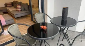 Modern Big Room with Balcony in New Apartment - Image 4