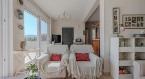 Gallery House - Image 2