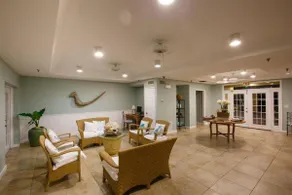 Naples Garden Inn - Image 5