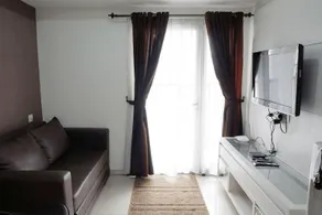 Homey 1BR at The Wave near Epicentrum Kuningan By Travelio - Image 2