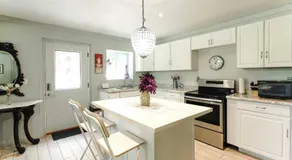 Fully Furnished Private Basement Apartment in Carmel - Image 4