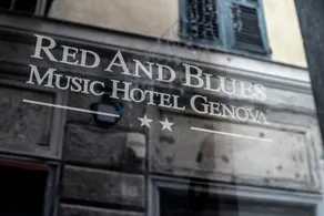 Red and Blues Music Hotel Genova - Image 5