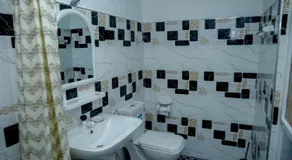 Tulip Guest Inn - Image 2