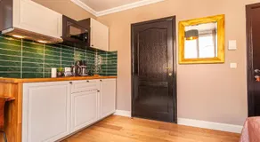 Luxury Suites Boutique by Rikas Hotels - Image 4