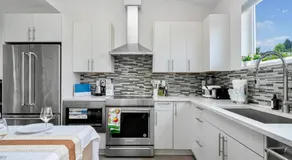 3BR Queen Anne House with Rooftop access - Image 5